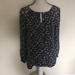 Tory Burch Top sz 4 grey pansies silk long slv
